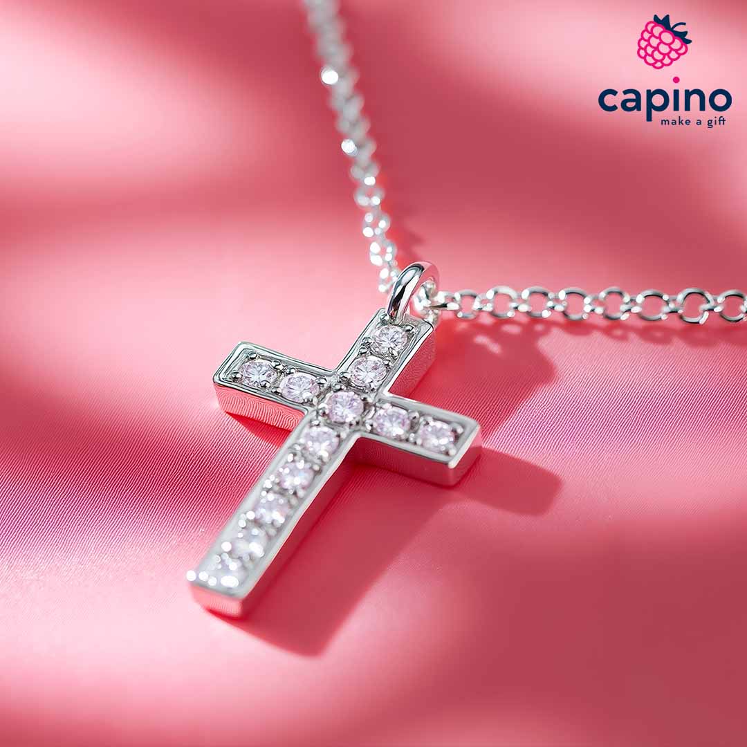 Защо да подарите сребърен кръст за Великден?